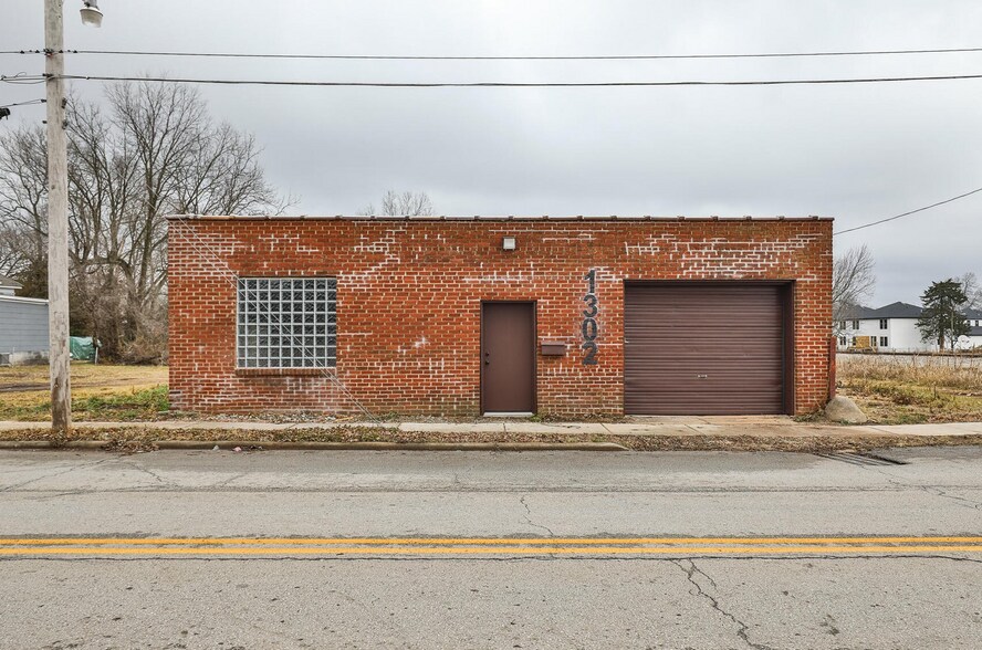 1302 E Blaine St, Springfield, MO à louer - Photo principale – Image 1 sur 17