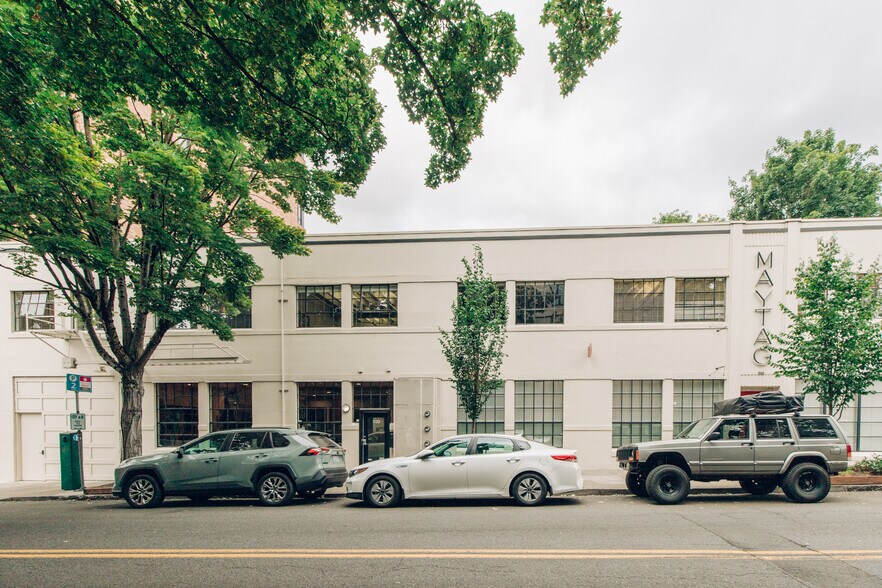 1120-1136 NW Hoyt St, Portland, OR à louer - Photo de l’immeuble – Image 3 sur 4