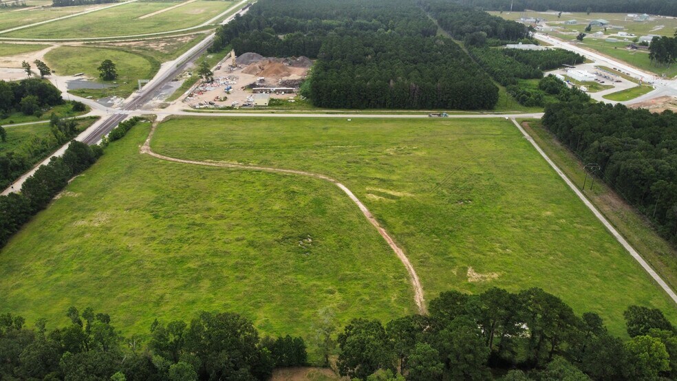 375 N Fostoria Road, Cleveland, TX à louer - Aérien – Image 3 sur 3