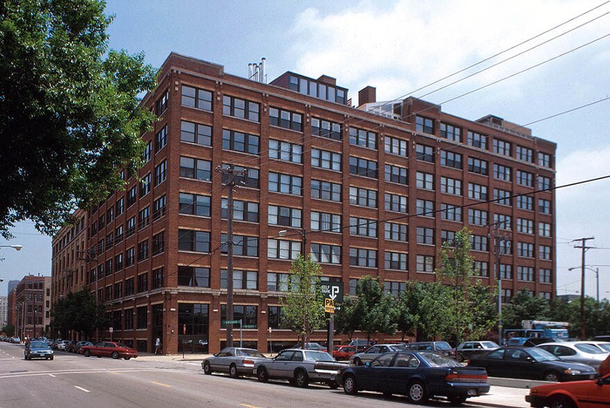921 W Van Buren St, Chicago, IL à vendre - Photo de l’immeuble – Image 3 sur 5