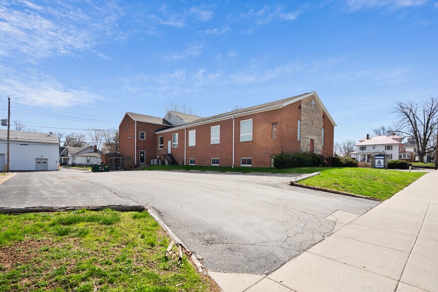 618 S Main St, Kokomo, IN à vendre - Photo de l’immeuble – Image 2 sur 32
