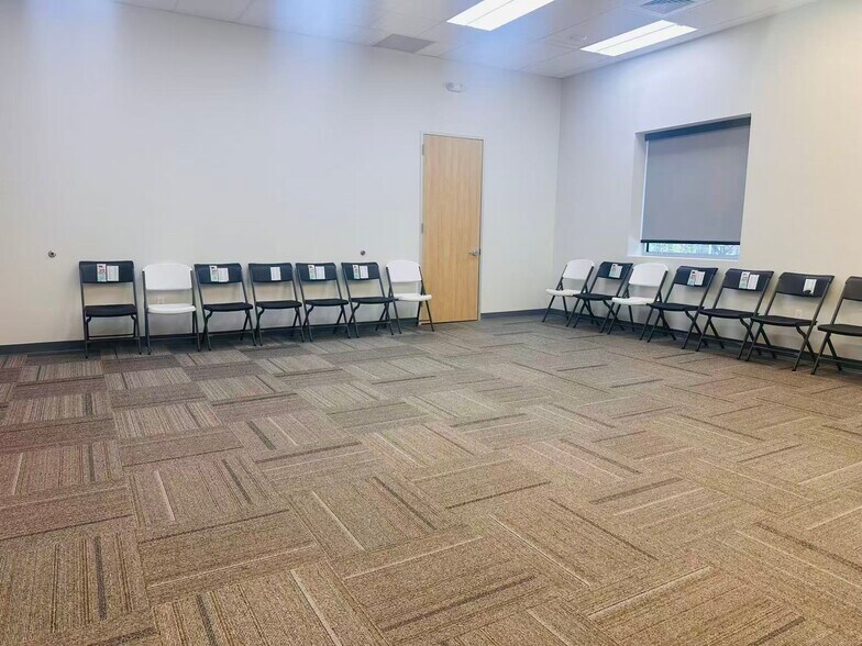24825 Roesner Rd, Katy, TX à louer - Photo de l’immeuble – Image 3 sur 6