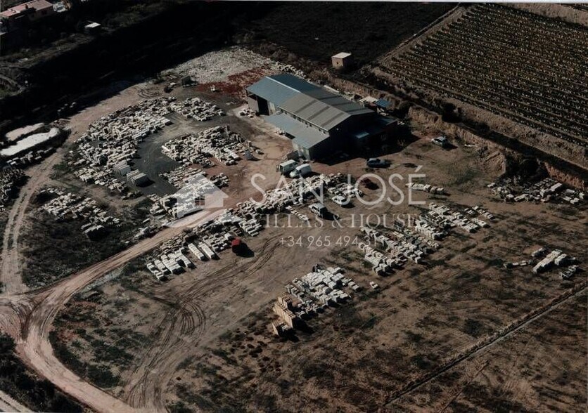 Industriel/Logistique dans La Romana à vendre - Photo de l’immeuble – Image 1 sur 1