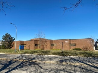 Plus de détails pour 19699 E 8 Mile Rd, Saint Clair Shores, MI - Bureau à louer