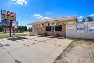 Plus de détails pour 2106 E 4th Ave, Hutchinson, KS - Local commercial à vendre