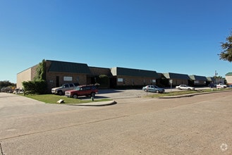 2512 Program Dr, Dallas, TX à louer Photo principale– Image 1 sur 3