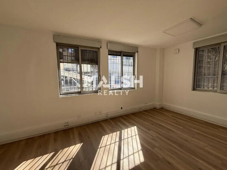 Bureau dans Villeurbanne à vendre - Photo de l’immeuble – Image 3 sur 19