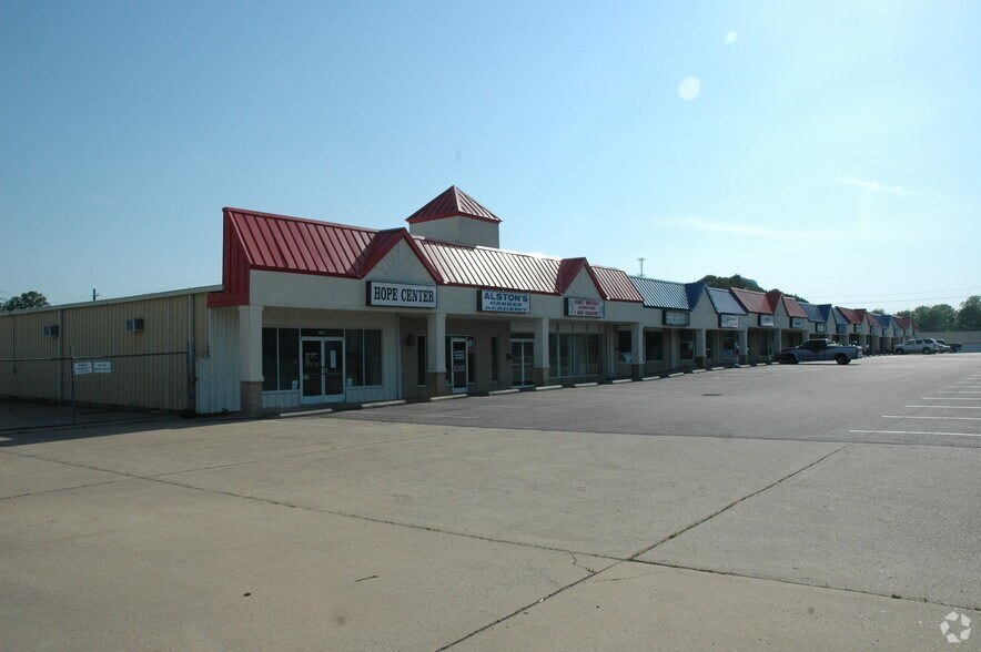 1000-1099 Vendall Rd, Dyersburg, TN à louer - Photo de l’immeuble – Image 2 sur 26