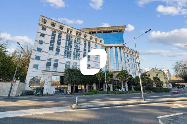 Plus de détails pour Bureau à louer