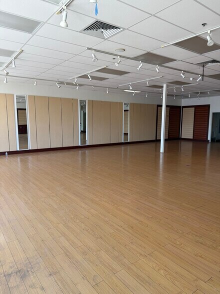 3504-3530 W Century Blvd, Inglewood, CA à louer - Photo de l’immeuble – Image 2 sur 4