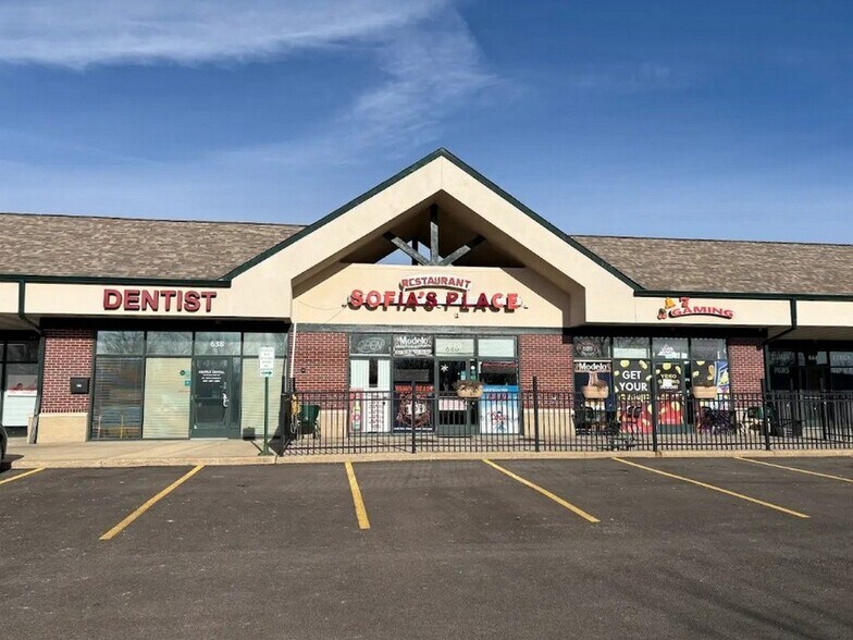 626-654 E State Rd, Island Lake, IL à louer - Photo de l’immeuble – Image 2 sur 6