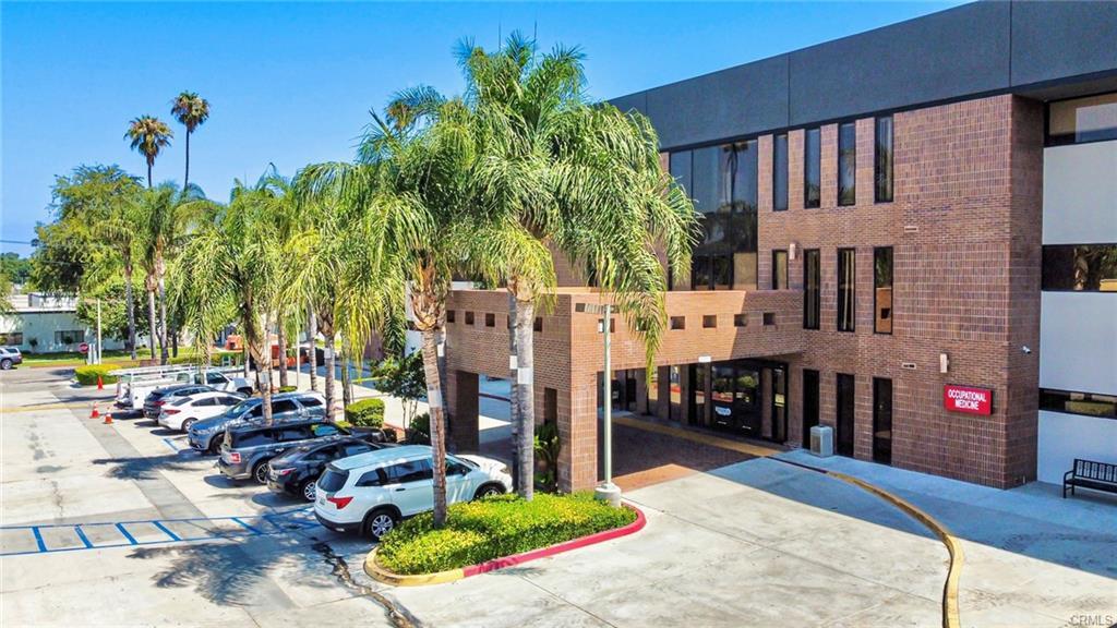 9041 Magnolia Ave, Riverside, CA 92503 - Lot 001 -  - Photo intérieure - Image 1 of 2