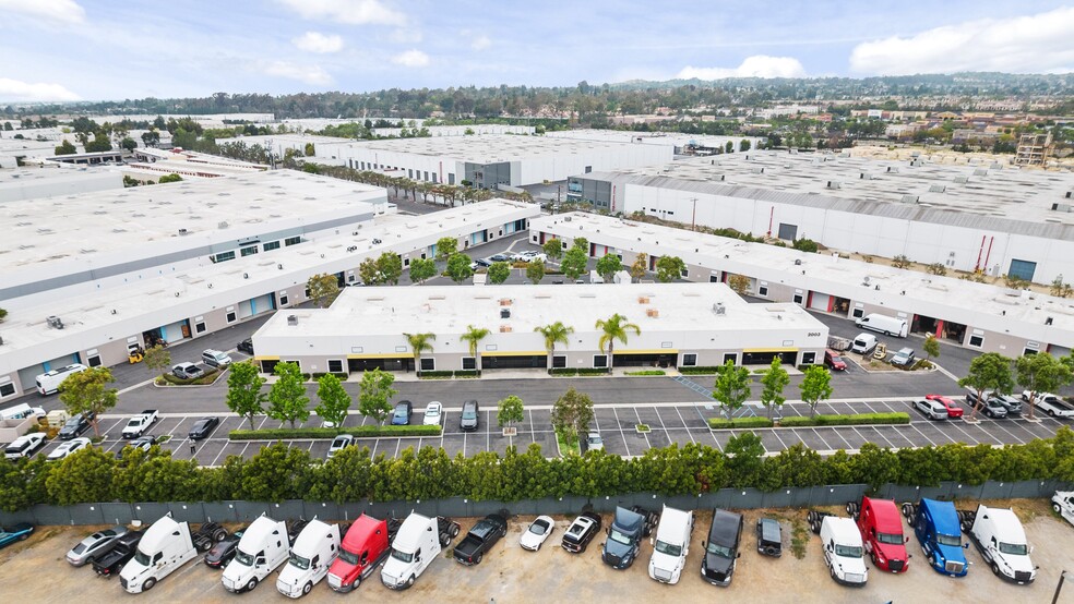 2003 Raymer Ave, Fullerton, CA à vendre - Aérien – Image 3 sur 25