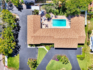 Plus de détails pour 400 Nokomis Ave S, Venice, FL - Local d’activités à vendre