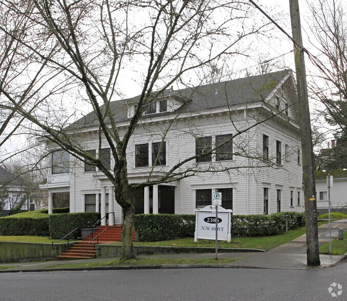 2386 NW Hoyt St, Portland, OR à louer - Photo principale – Image 1 sur 10