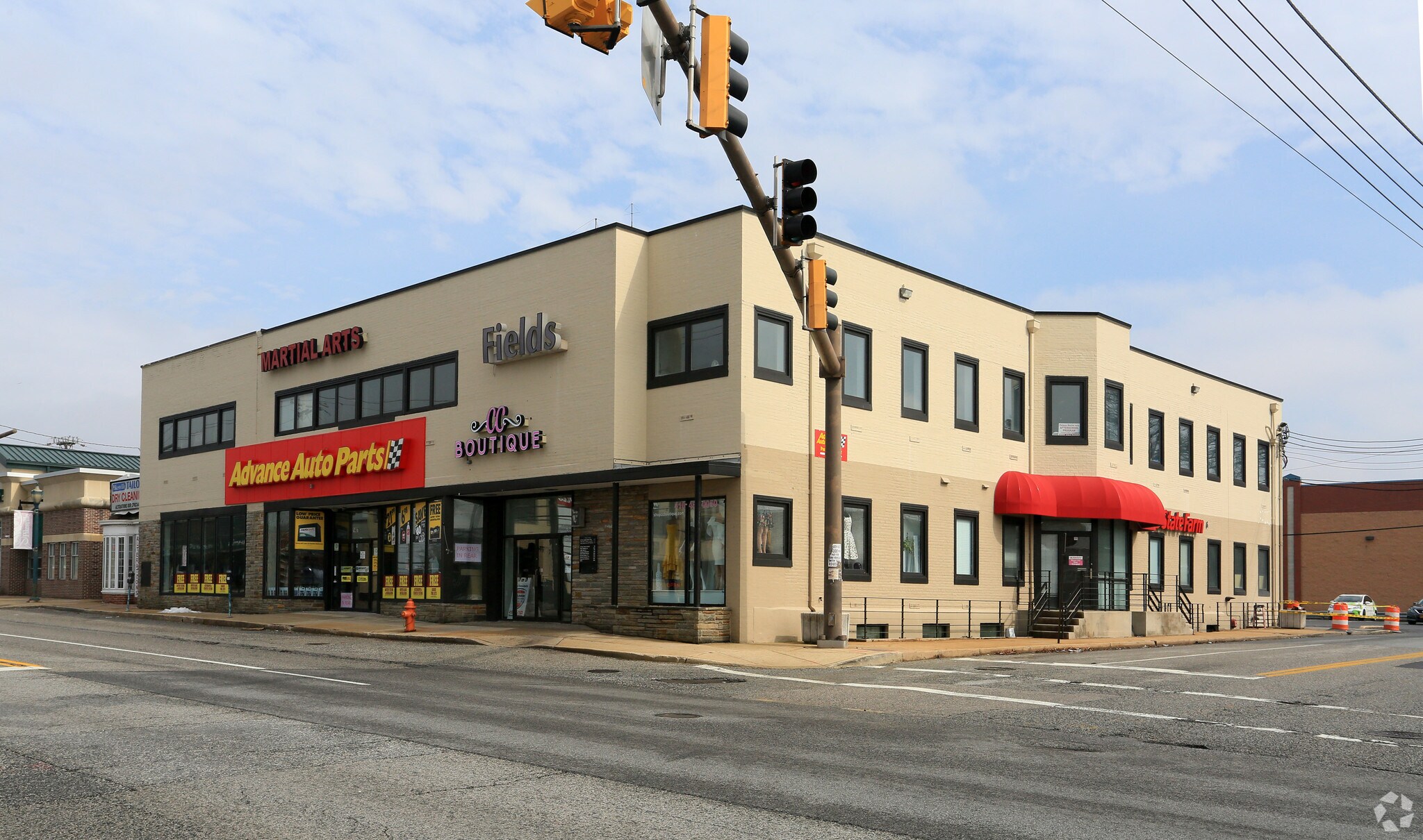 1401 Reisterstown Rd, Pikesville, MD à louer Photo principale– Image 1 sur 10