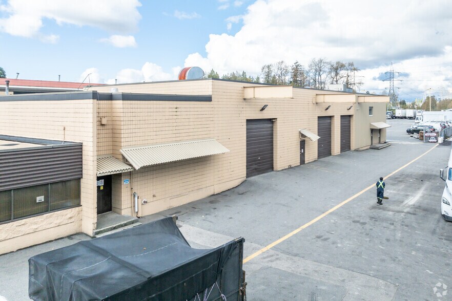 12487 82 Av, Surrey, BC à vendre - Photo de l’immeuble – Image 3 sur 9