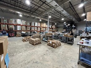 4701-4755 NE 12th Ave, Oakland Park, FL à louer Photo intérieure– Image 2 sur 4