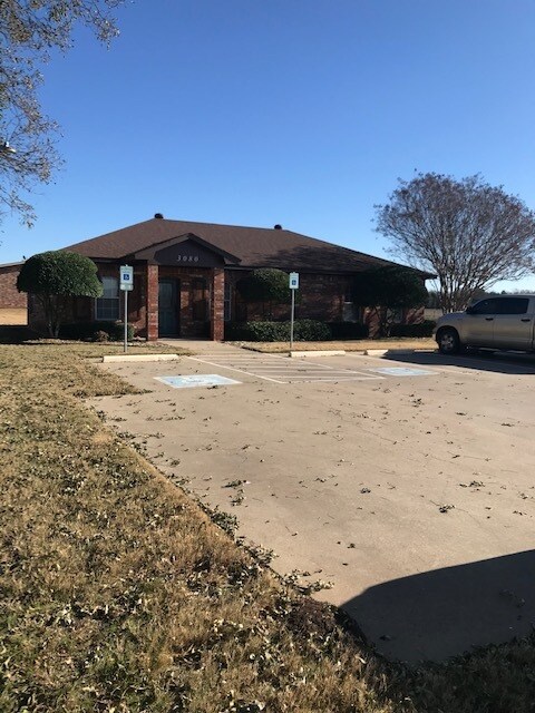 3080 W Highway 287 Byp, Waxahachie, TX à louer Photo de l’immeuble– Image 1 sur 4