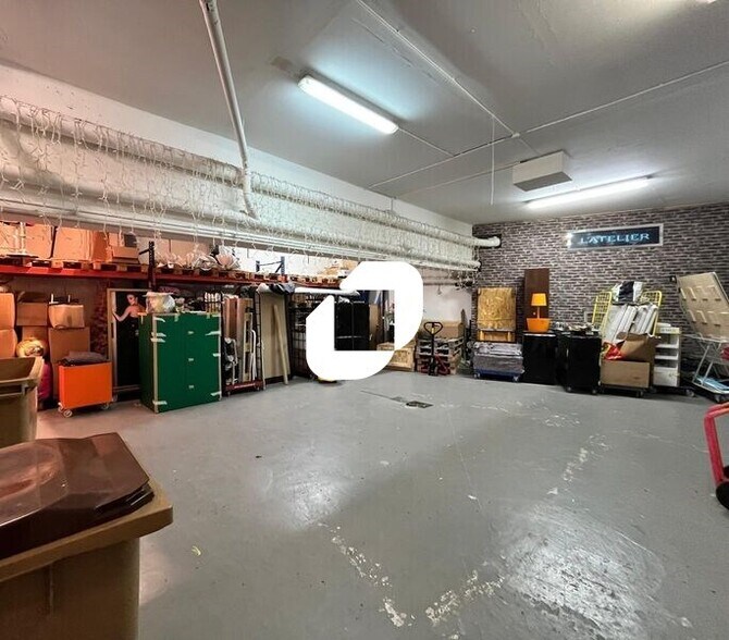 Local d'activités dans Courbevoie à vendre - Photo de l’immeuble – Image 3 sur 14