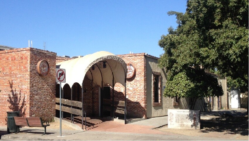 401 E Center Ave, Visalia, CA à vendre - Photo principale – Image 3 sur 4