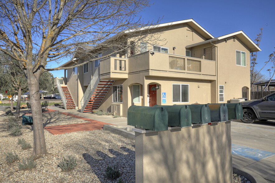 505 11th St, San Miguel, CA à vendre - Photo principale – Image 2 sur 11