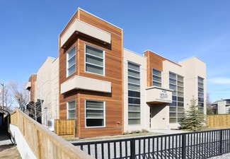 Plus de détails pour 6108 Bowness Rd NW, Calgary, AB - Bureau à vendre