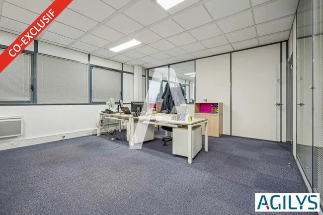 Plus de détails pour Local d’activités à vendre