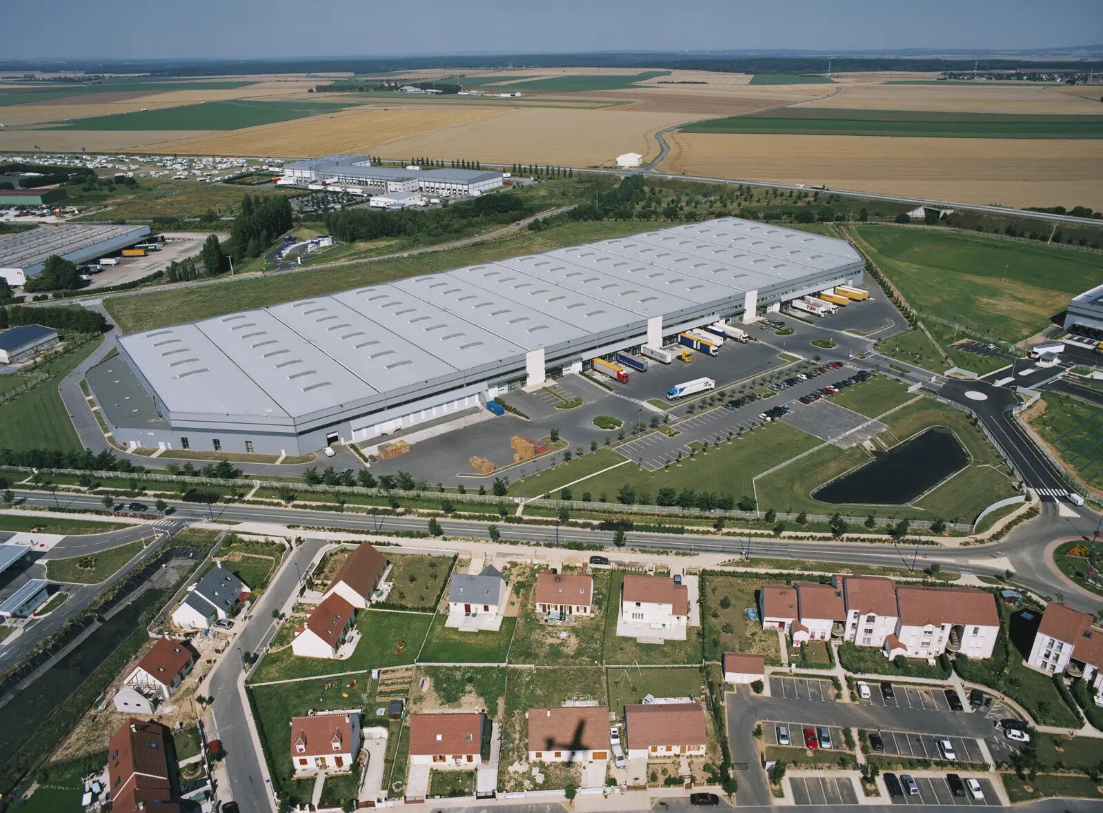 53 Route De Paris, Le Plessis-Belleville à louer Photo de l’immeuble– Image 1 sur 4