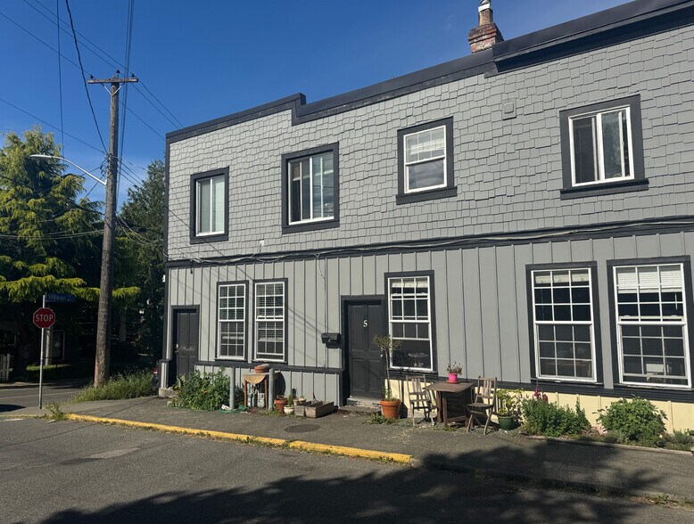 604 Wilson St, Victoria, BC à vendre - Photo de l’immeuble – Image 3 sur 5