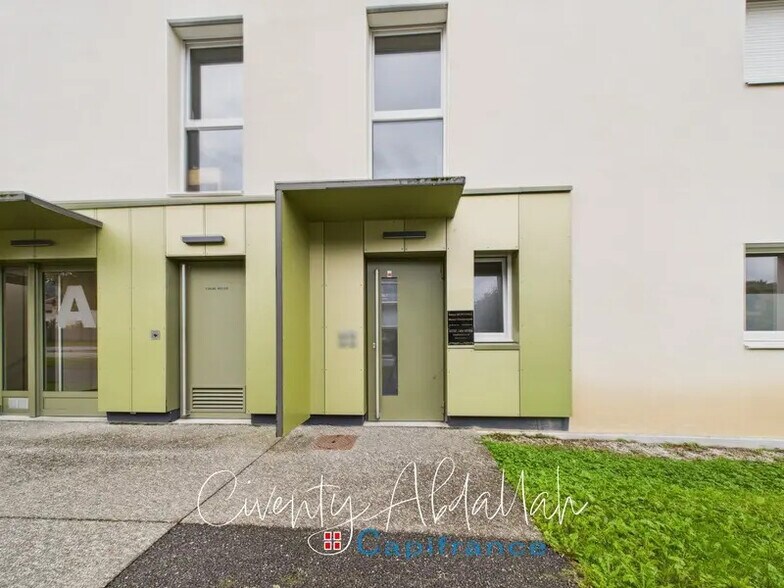 Bureau dans Gilly-sur-Isère à louer - Photo de l’immeuble – Image 3 sur 17