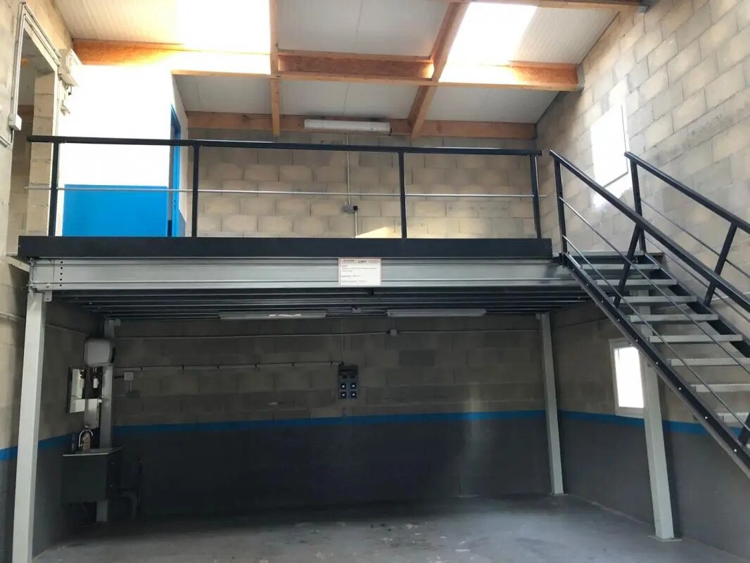 Industriel/Logistique dans Ballancourt-sur-Essonne à louer Photo intérieure– Image 1 sur 4