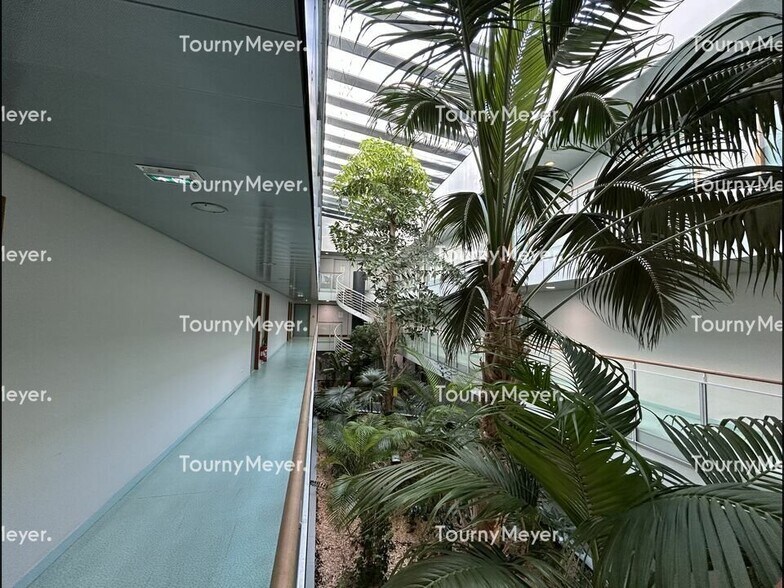 97 Rue De Freyr, Montpellier à louer - Photo de l’immeuble – Image 3 sur 6