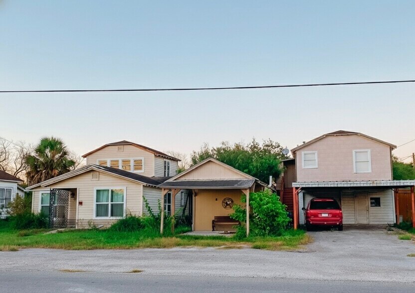 319 W Main St, Bishop, TX à vendre - Photo de l’immeuble – Image 2 sur 26