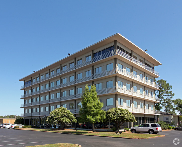 3929 Airport Blvd, Mobile, AL à louer - Photo de l’immeuble – Image 2 sur 14