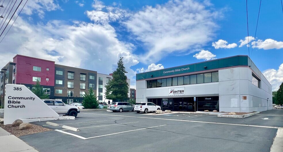 385 Gentry Way, Reno, NV à vendre - Photo de l’immeuble – Image 1 sur 13