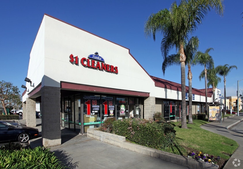 1520-1634 E Katella Ave, Orange, CA à louer - Photo principale – Image 2 sur 9