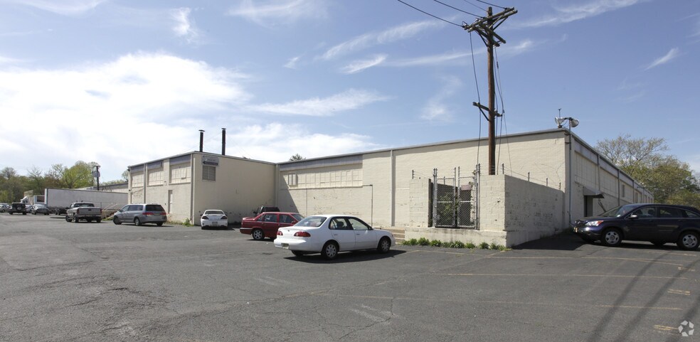40 Boright Ave, Kenilworth, NJ à louer - Photo de l’immeuble – Image 2 sur 2