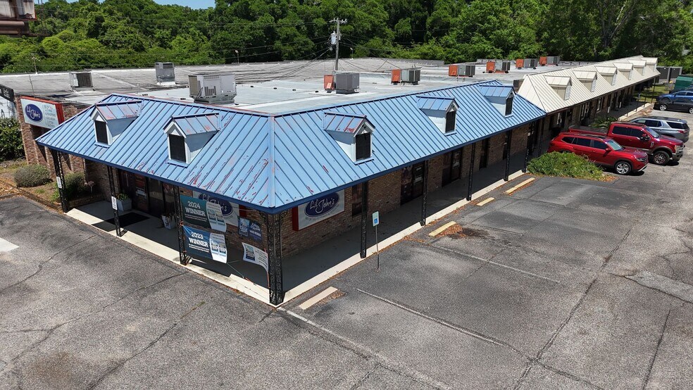 5700 N Davis Hwy, Pensacola, FL à louer - Photo de l’immeuble – Image 1 sur 9
