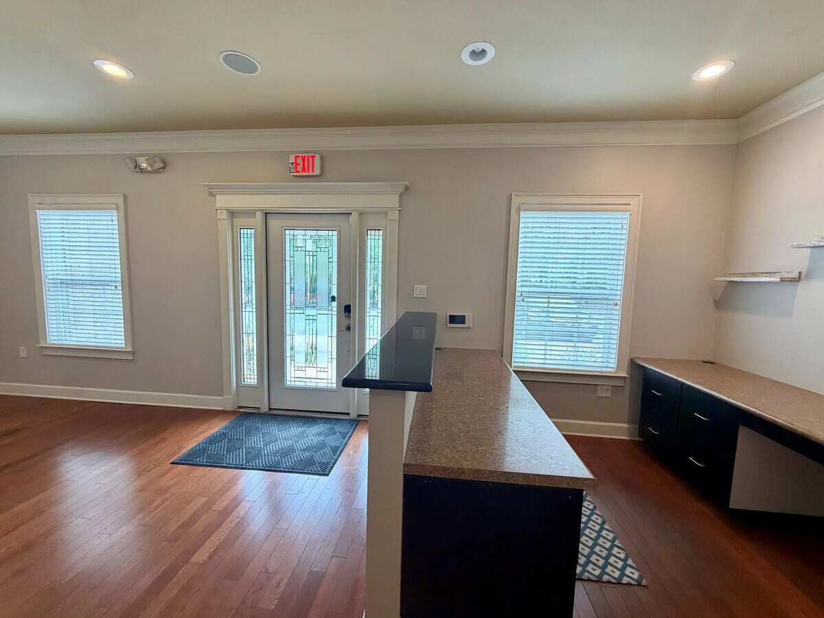 1618 Mahan Center Blvd, Tallahassee, FL 32308 - Lot 103 - - Photo intérieure - Image 1 of 5