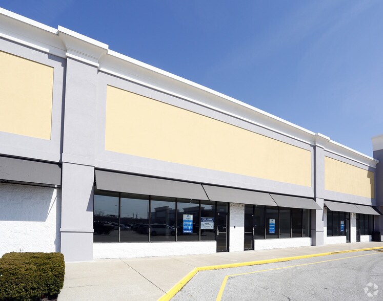 2122-2240 E Markland Ave, Kokomo, IN à louer - Photo de l’immeuble – Image 1 sur 6