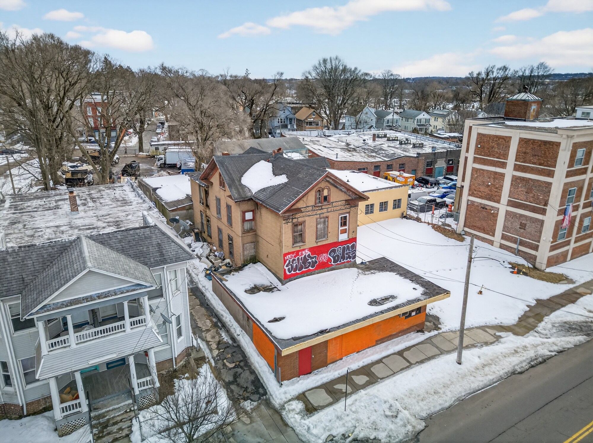 859 Congress Avenue & 354 Davenport Ave portefeuille de 2 biens à vendre sur LoopNet.fr Photo principale– Image 1 sur 11