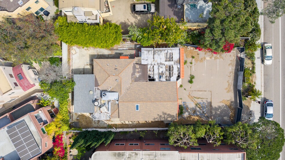 2236 Carmel Valley Rd, Del Mar, CA à vendre - Photo de l’immeuble – Image 3 sur 7