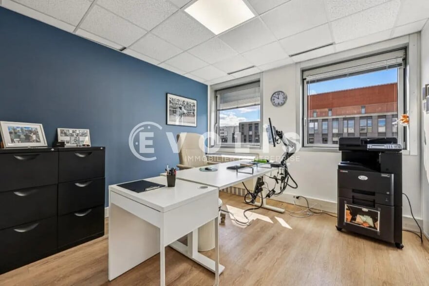Bureau dans Noisy-le-Grand à louer - Photo de l’immeuble – Image 1 sur 13