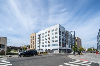 431 Dr Martin Luther King Jr Blvd, East Orange, NJ à louer - Photo de l’immeuble – Image 2 sur 11