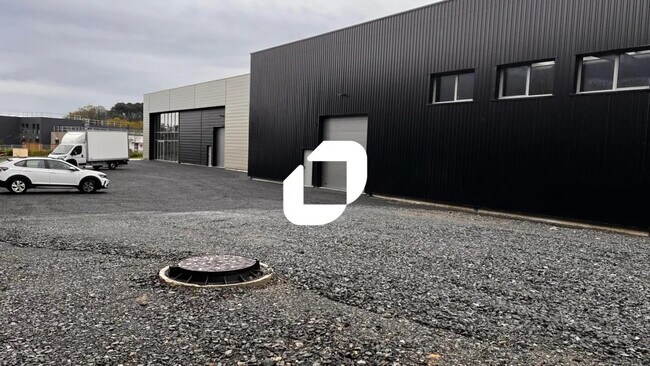 Plus de détails pour Bureau, Local d'activités à louer