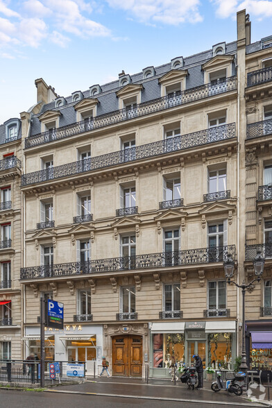 Rue Des Pyramides, Paris à louer - Photo de l’immeuble – Image 3 sur 5