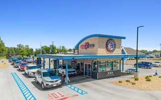 Plus de détails pour 2150 Omro Rd, Oshkosh, WI - Local commercial à vendre