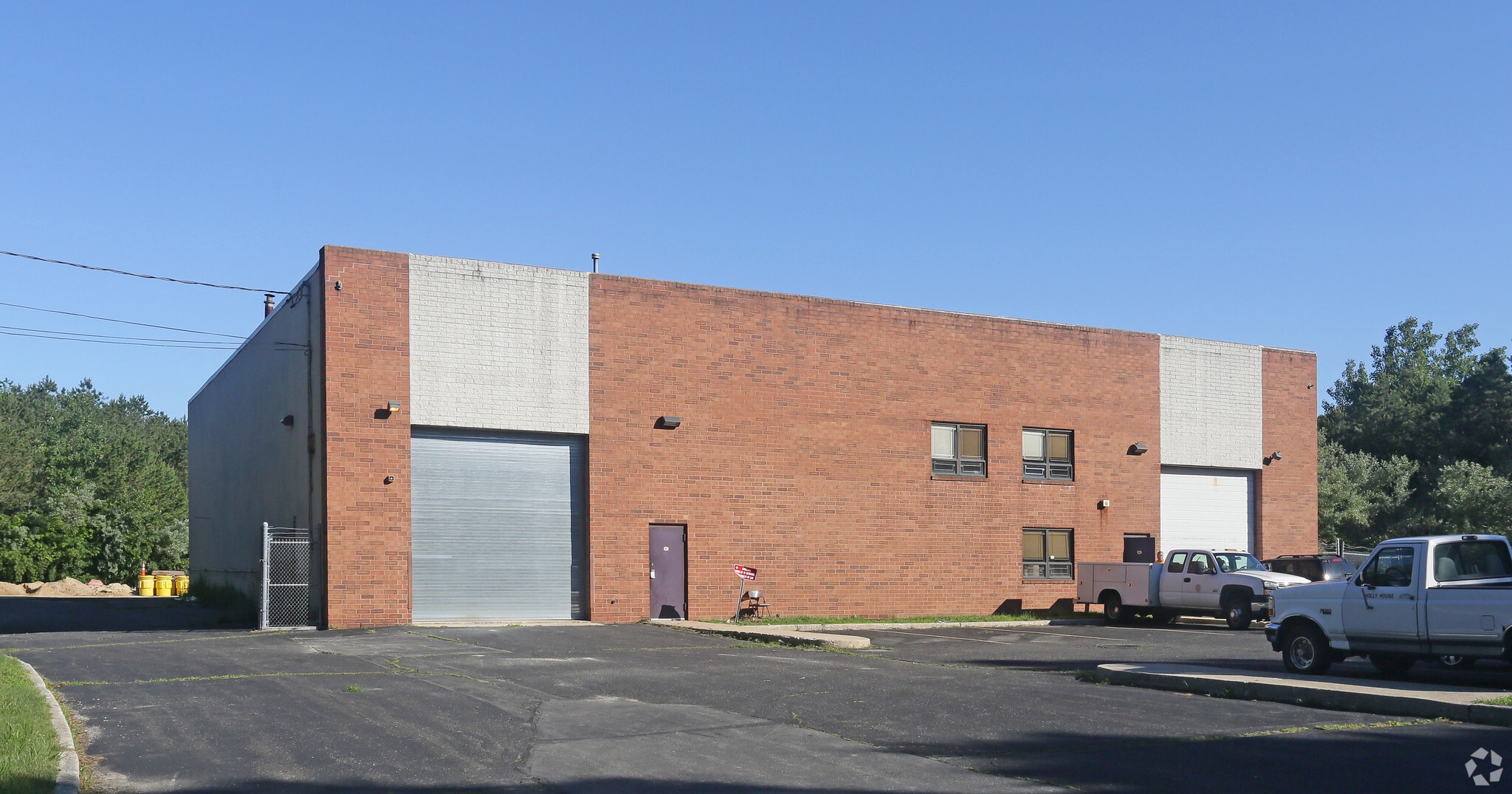 124 Sills Rd, Yaphank, NY à vendre Photo principale– Image 1 sur 5