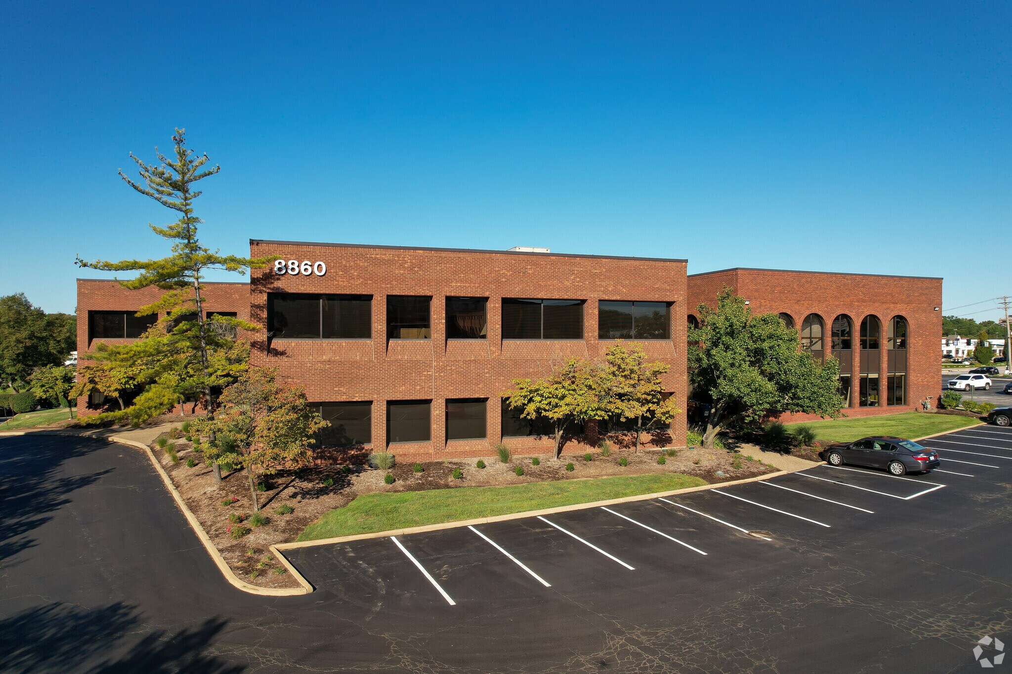 8860-8866 Ladue Rd, Ladue, MO à louer Photo principale– Image 1 sur 5